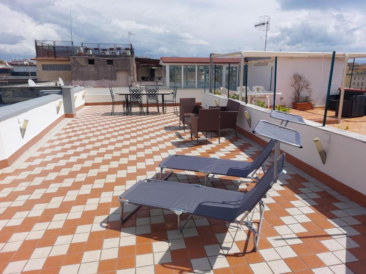 Апартаменты Raggio Di Sole Неаполь Экстерьер фото